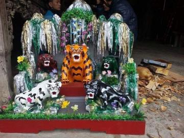 Chế tác Động thờ Ngũ Hổ bởi nghệ nhân Sơn Đồng