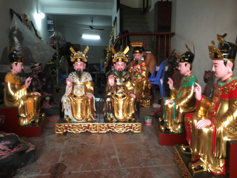 Chế tác tượng thờ Ngũ Vị Tôn Quan gỗ tại Sơn Đồng