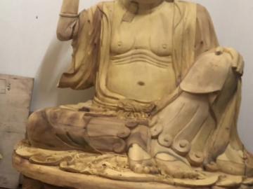 Chế tác Tượng Di Lặc bằng gỗ