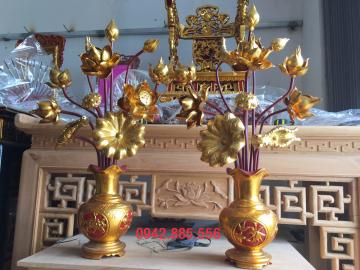 Hoa sen thờ sơn son