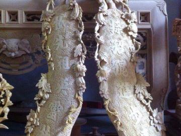 Đôi câu đối quả bầu mộc