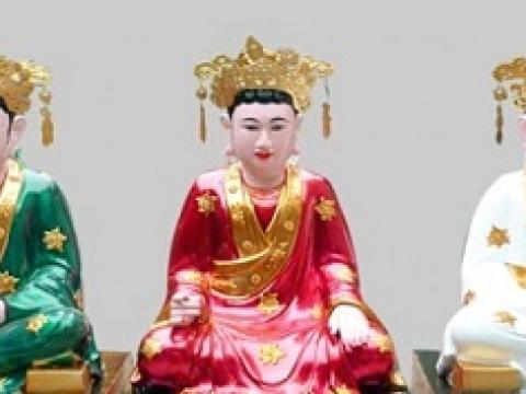 Tam tòa Thánh Mẫu là ai?