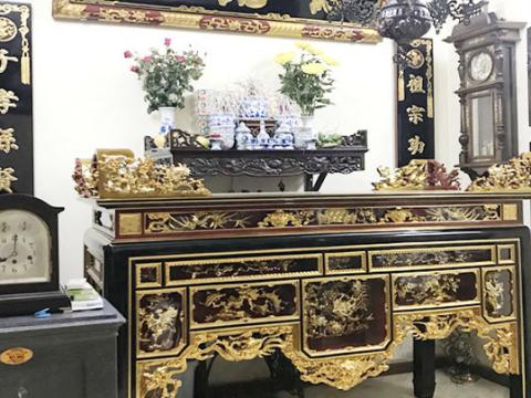 Bàn thờ sơn son thếp vàng có đắt không?